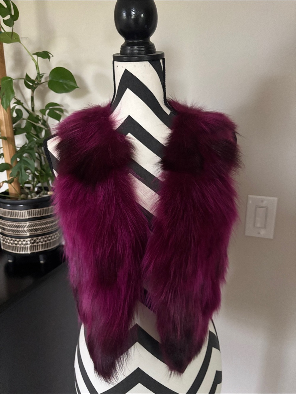 Jin Diao fuchsia Burgundy real Fur vest - Luxurious Women u2019 Accessory sz s m
